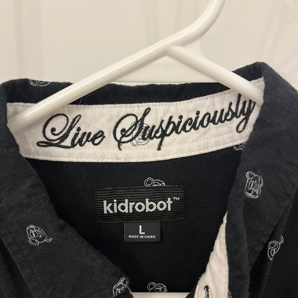 Genuine "KIDROBOT" buttondown shirt , Size L - Picture 2 of 4